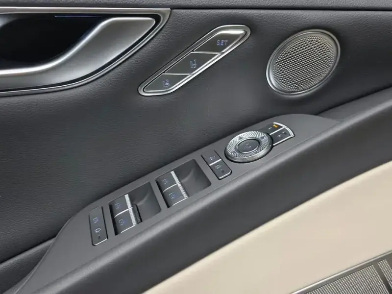 2023 Genesis G80 с пробегом 66 340 км