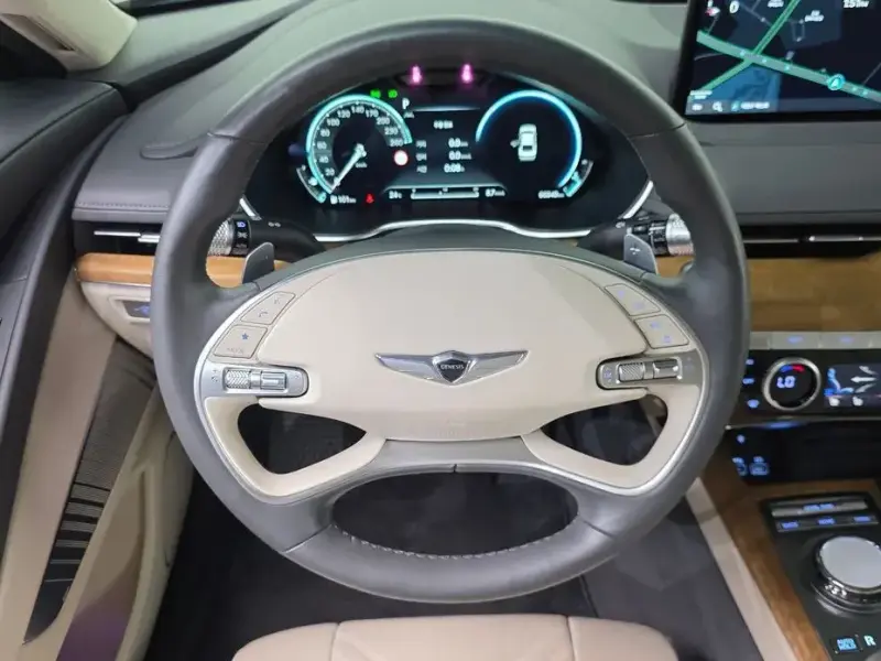 2023 Genesis G80 с пробегом 66 340 км