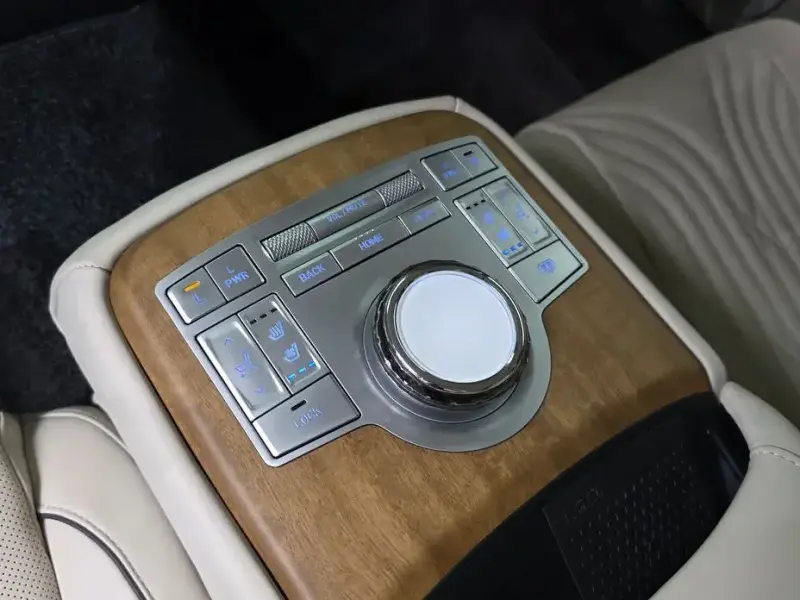 2023 Genesis G80 с пробегом 66 340 км
