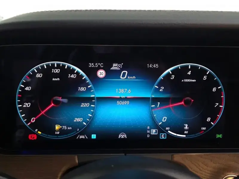 2021 Mercedes-Benz E-Класс с пробегом 50 699 км
