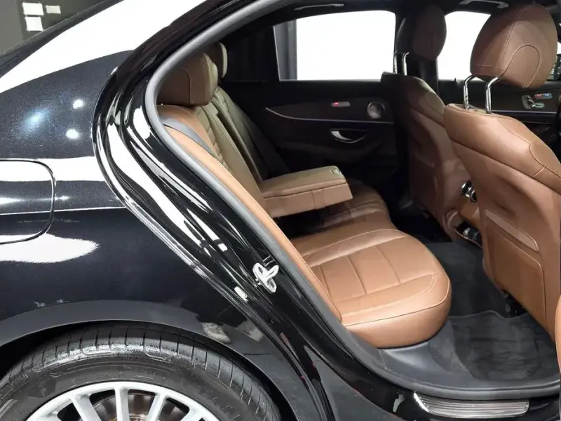 2021 Mercedes-Benz E-Класс с пробегом 50 699 км