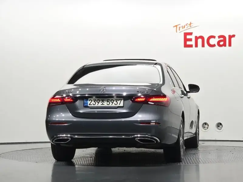 2021 Mercedes-Benz E-Класс с пробегом 121 524 км