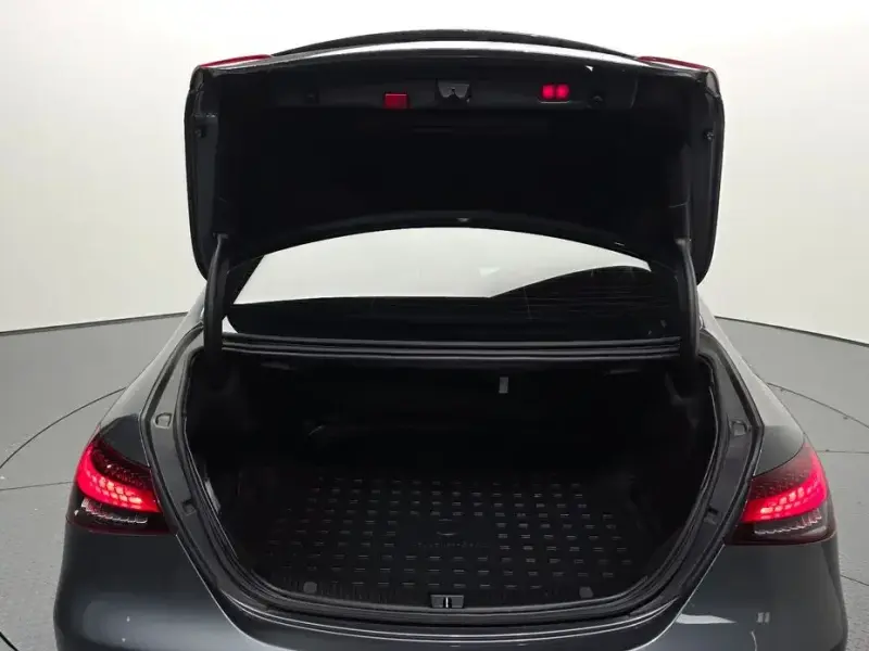 2021 Mercedes-Benz E-Класс с пробегом 121 524 км