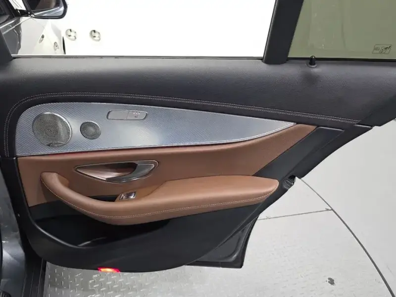 2021 Mercedes-Benz E-Класс с пробегом 121 524 км