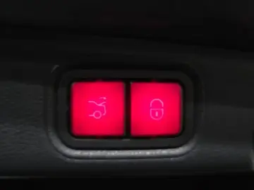 2021 Mercedes-Benz E-Класс с пробегом 121 524 км
