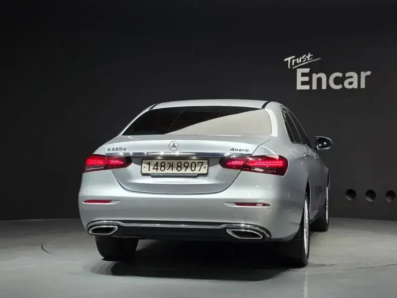 2022 Mercedes-Benz E-Класс с пробегом 26 557 км