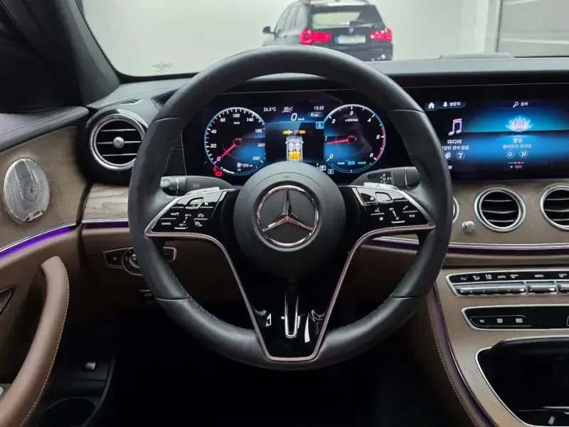 2022 Mercedes-Benz E-Класс с пробегом 26 557 км