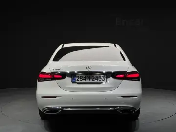 2022 Mercedes-Benz E-Класс с пробегом 30 679 км