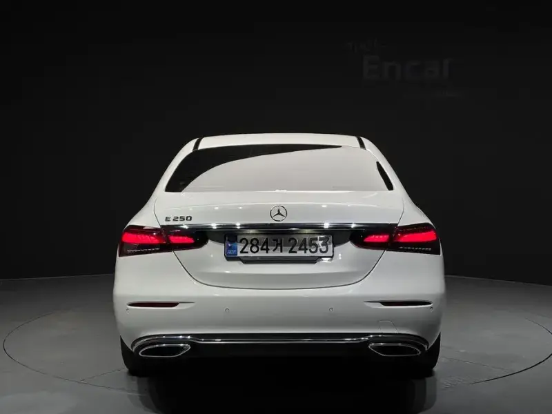 2022 Mercedes-Benz E-Класс с пробегом 30 679 км