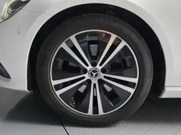 2022 Mercedes-Benz E-Класс с пробегом 30 679 км