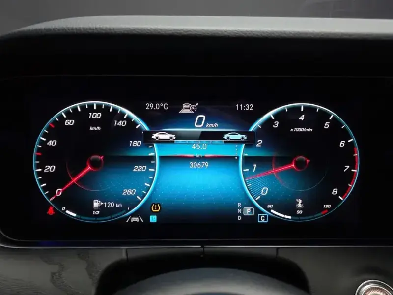 2022 Mercedes-Benz E-Класс с пробегом 30 679 км