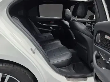 2022 Mercedes-Benz E-Класс с пробегом 30 679 км