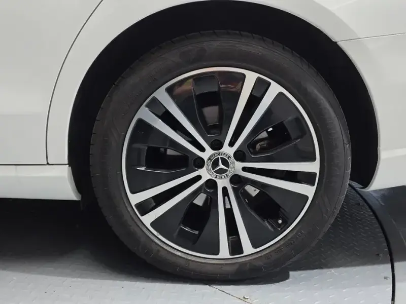 2022 Mercedes-Benz E-Класс с пробегом 30 679 км