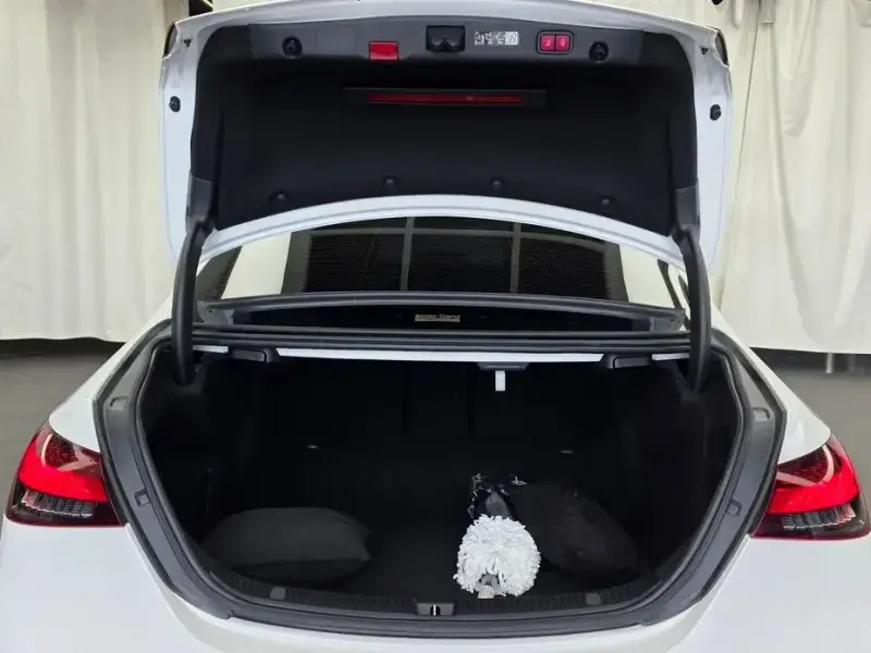 2023 Mercedes-Benz E-Класс с пробегом 40 531 км