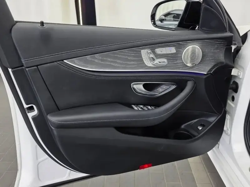 2023 Mercedes-Benz E-Класс с пробегом 40 531 км