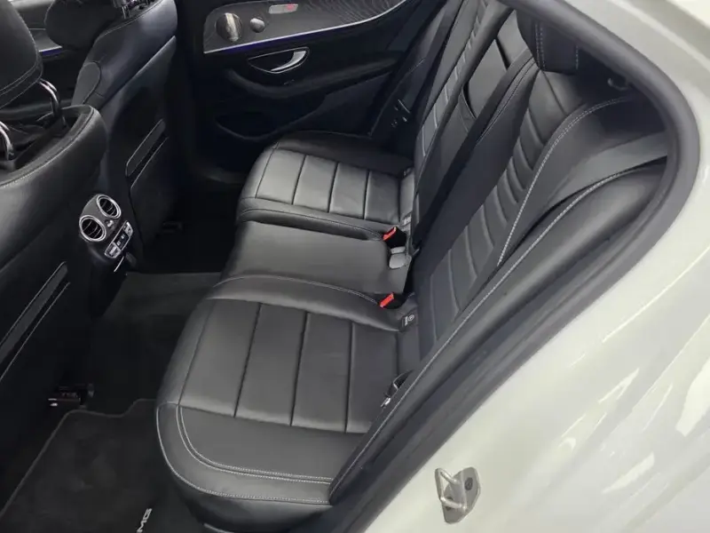 2023 Mercedes-Benz E-Класс с пробегом 40 531 км