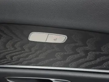 2022 Mercedes-Benz E-Класс с пробегом 30 679 км