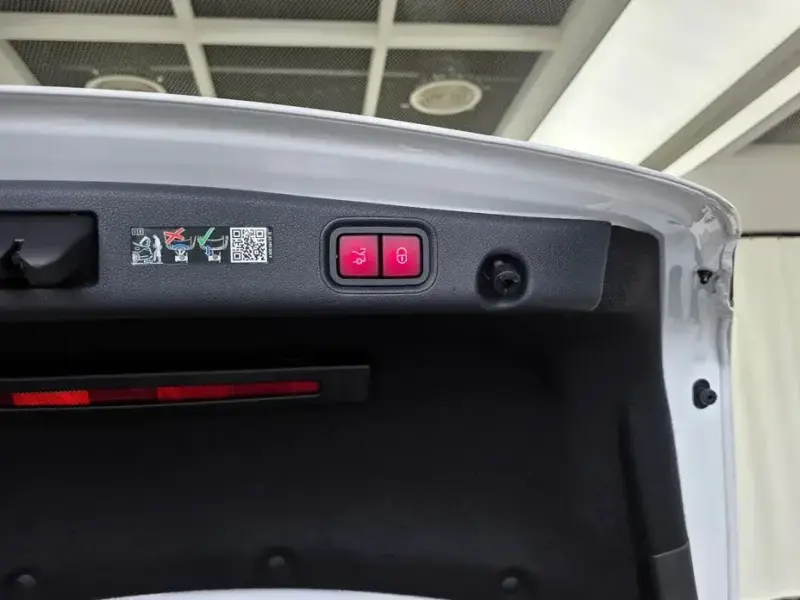 2023 Mercedes-Benz E-Класс с пробегом 40 531 км