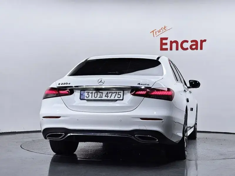 2022 Mercedes-Benz E-Класс с пробегом 35 726 км