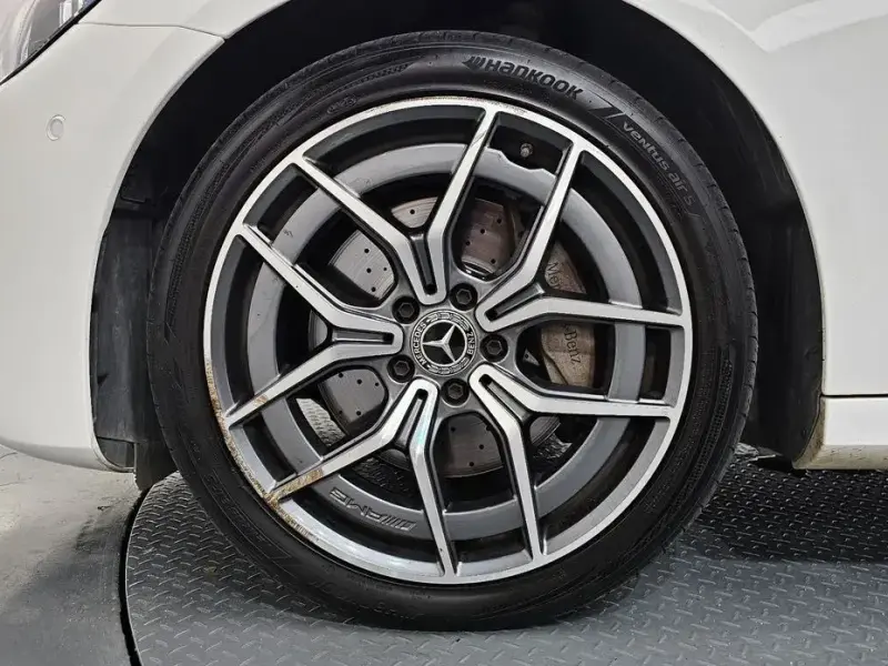 2022 Mercedes-Benz E-Класс с пробегом 35 726 км