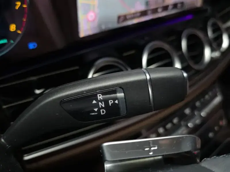 2021 Mercedes-Benz E-Класс с пробегом 57 975 км