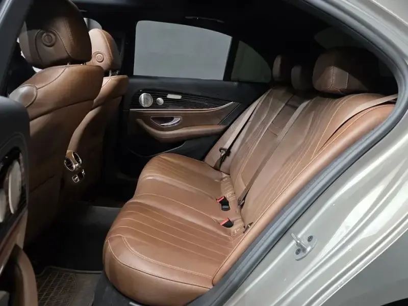 2021 Mercedes-Benz E-Класс с пробегом 57 975 км
