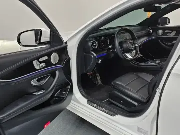 2022 Mercedes-Benz E-Класс с пробегом 35 726 км