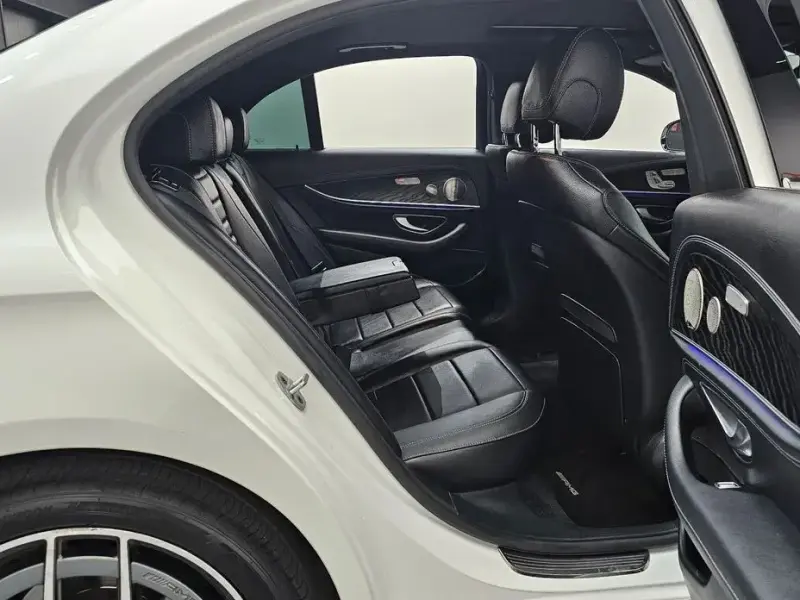 2022 Mercedes-Benz E-Класс с пробегом 35 726 км