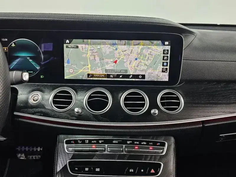 2022 Mercedes-Benz E-Класс с пробегом 35 726 км