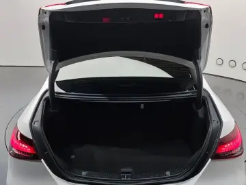 2022 Mercedes-Benz E-Класс с пробегом 35 726 км
