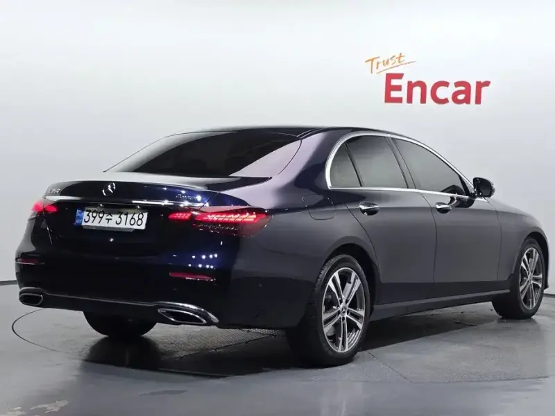 2022 Mercedes-Benz E-Класс с пробегом 48 818 км