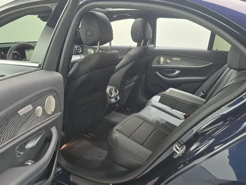 2022 Mercedes-Benz E-Класс с пробегом 48 818 км