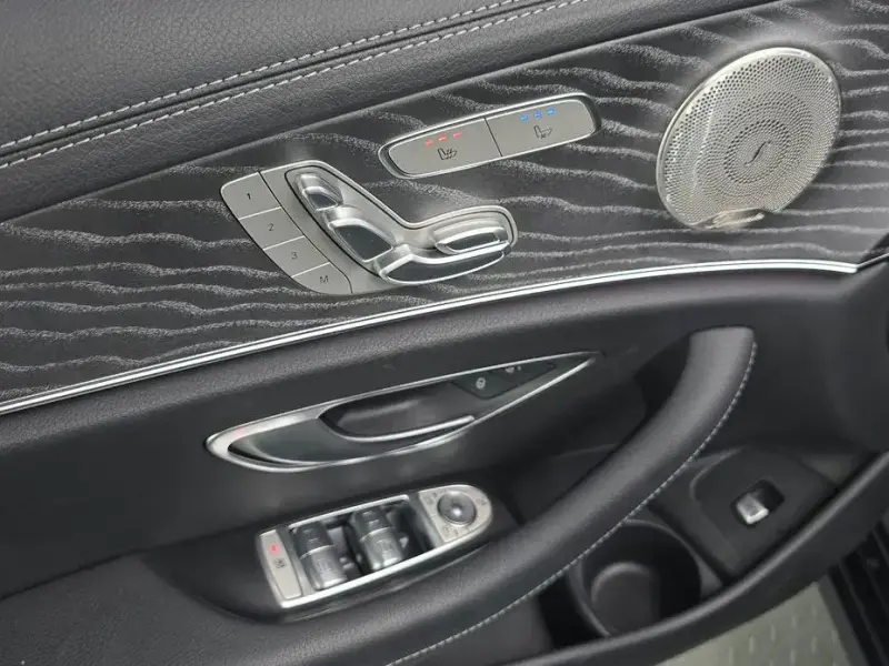 2022 Mercedes-Benz E-Класс с пробегом 48 818 км