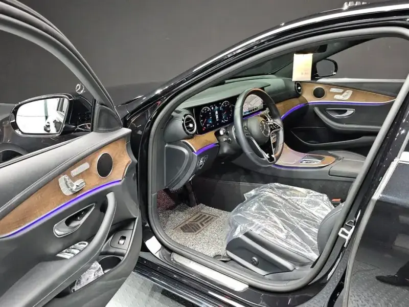 2022 Mercedes-Benz E-Класс с пробегом 26 234 км
