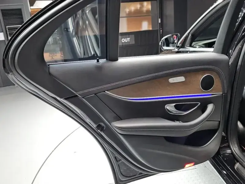 2022 Mercedes-Benz E-Класс с пробегом 26 234 км