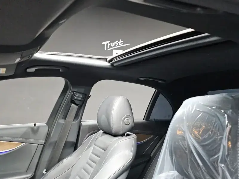2022 Mercedes-Benz E-Класс с пробегом 26 234 км