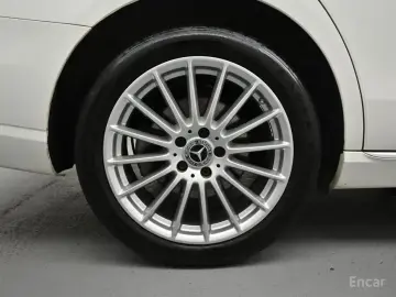 2021 Mercedes-Benz E-Класс с пробегом 140 009 км