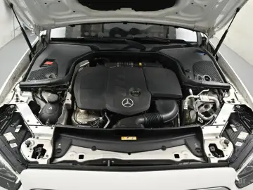 2021 Mercedes-Benz E-Класс с пробегом 140 009 км