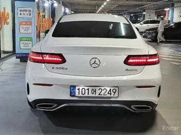 2022 Mercedes-Benz E-Класс с пробегом 48 258 км