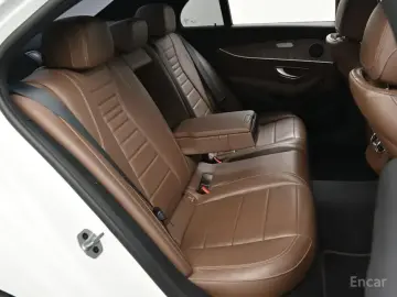 2021 Mercedes-Benz E-Класс с пробегом 140 009 км
