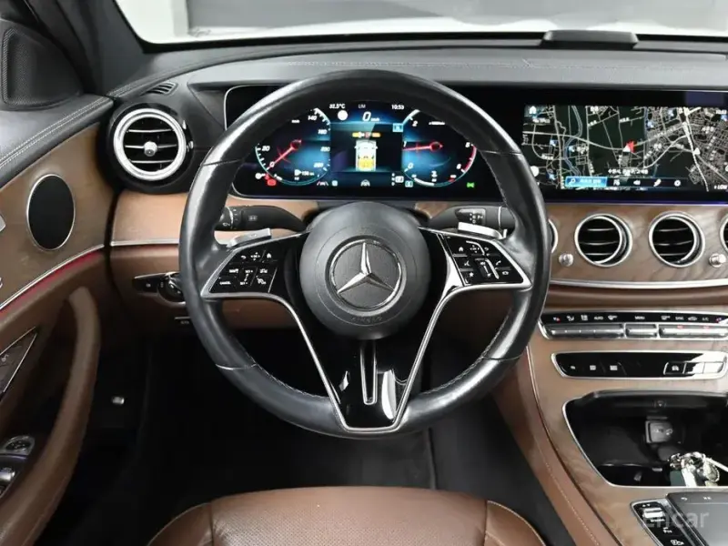 2021 Mercedes-Benz E-Класс с пробегом 140 009 км
