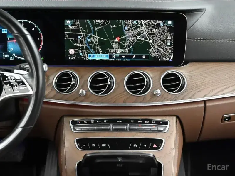 2021 Mercedes-Benz E-Класс с пробегом 140 009 км