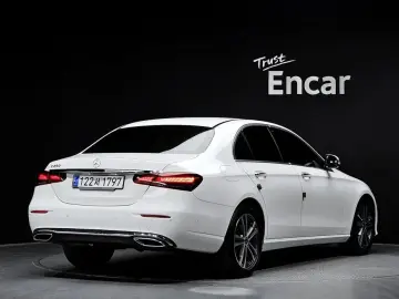 2023 Mercedes-Benz E-Класс с пробегом 17 987 км