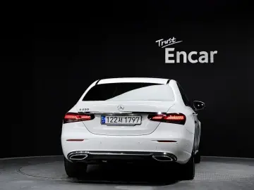 2023 Mercedes-Benz E-Класс с пробегом 17 987 км