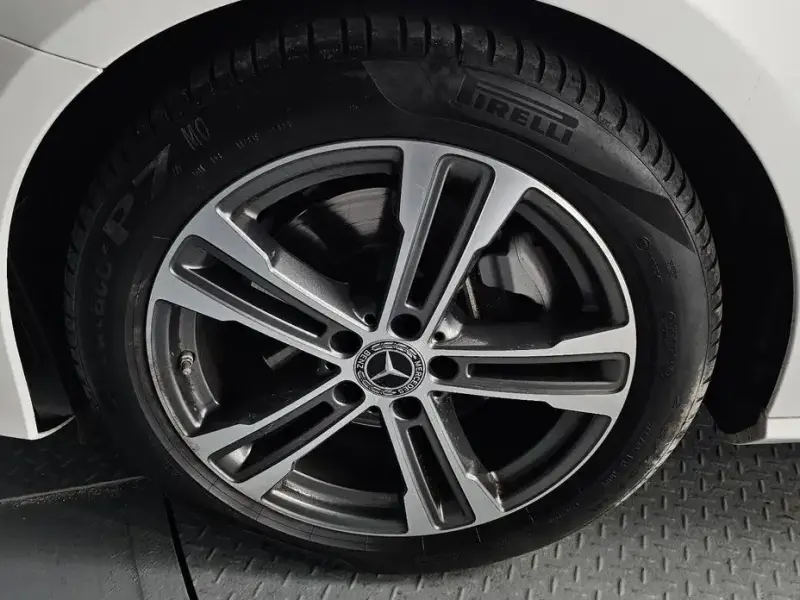 2023 Mercedes-Benz E-Класс с пробегом 17 987 км
