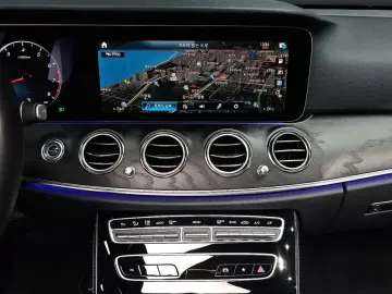 2023 Mercedes-Benz E-Класс с пробегом 17 987 км