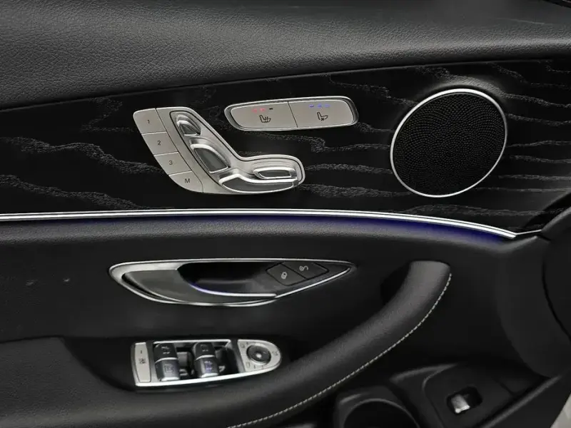 2023 Mercedes-Benz E-Класс с пробегом 17 987 км