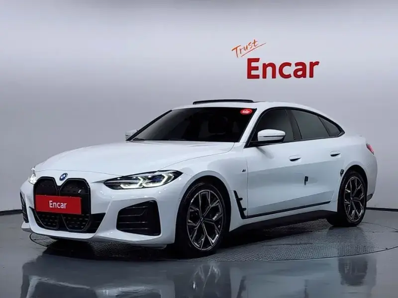 2022 BMW i4 с пробегом 107 624 км