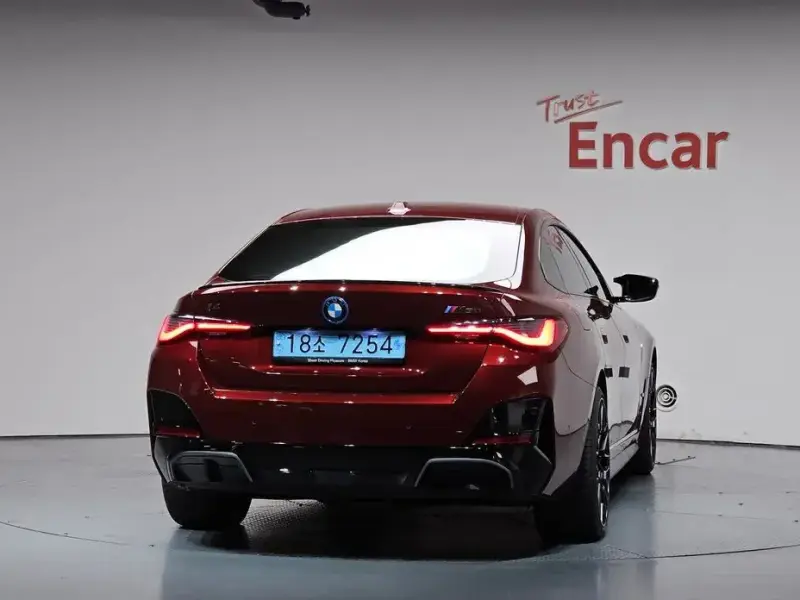 2023 BMW i4 с пробегом 39 855 км