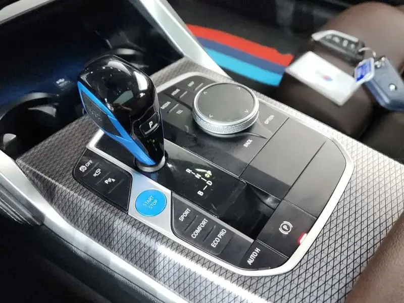 2022 BMW i4 с пробегом 107 624 км